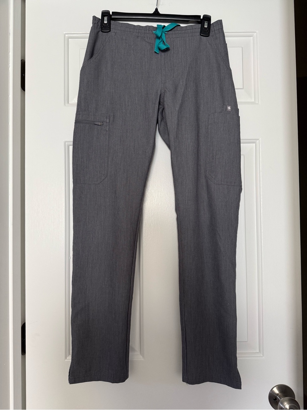 FIGS Technical Collection XS Yola Skinny Cargo Scrub Pants Grey Heather